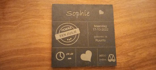 geboorte bordje, geboorte tegel, leisteen, geboorte cadeau, uniek, persoonlijk van Merkloos