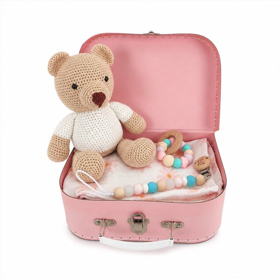 Geboortecadeau Meisje – Baby Geschenkset in Roze Koffertje - mogelijk om te personaliseren – Handgemaakte Beer, Bijtring & Fopspeenkoord – Kraamcadeau