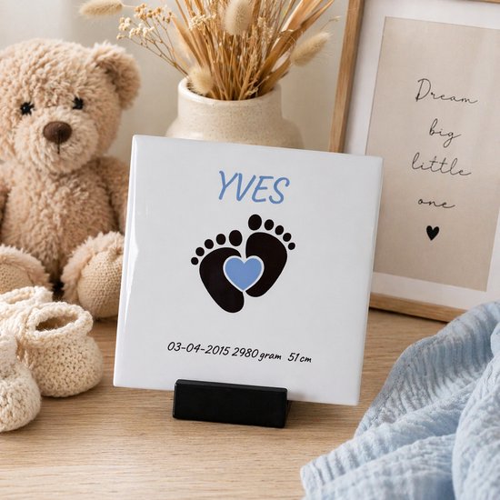 Geboortetegeltje met naam en voetjes – Gepersonaliseerd baby tegeltje met geboortedatum, gewicht en lengte – Uniek kraamcadeau van Merkloos