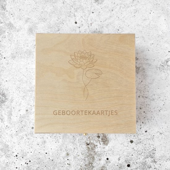 Geboortkaartjes box geboortebloem | Juli | Waterlelie | Geboortekaarten bewaren | Kraamcadeau | Fien & Feau