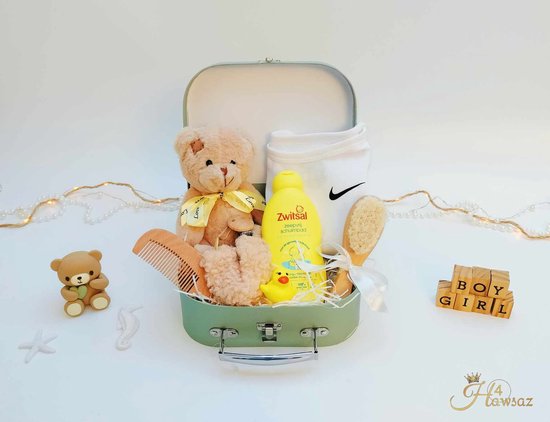 Genderneutraal baby cadeau 8 stuks - Kraamcadeau voor jongen en meisje - Zwitsal verzorging - Babypakket - Babykleding - Babygeschenksets - Geboortecadeau - babyshower - Babyset - Baby borstel en kam - Hawsaz.nl Cadeau- Babykado - Knuffel beer van Hawsaz.nl
