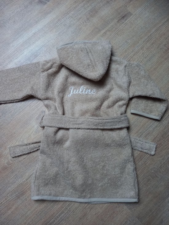 Gepersonaliseerd badjasje cream met naam geborduurd 1-2 jaar
