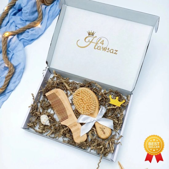 Gepersonaliseerd houten kam en borstel setje 2 stuks - Hawsaz.nl cadeau - Genderneutraal baby cadeau - Borstelset - kraamcadeau - Babycadeau - Cadeau voor tweeling - Kraamcadeau met naam - Verzorgingsset - Geboortecadeau met naam van Hawsaz.nl