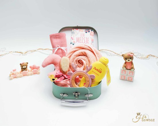 Gepersonaliseerde kraamcadeaus voor meisje 8 stuks - Hawsaz.nl cadeau - Babygeschenksets - Geboortecadeau - babyshower - Babyset - Baby knuffel doekje - Babykado - Baby geschenk - baby speelgoed - Babyverzorging - Badcape - Zwitsal - Baby koffertje van Hawsaz.nl