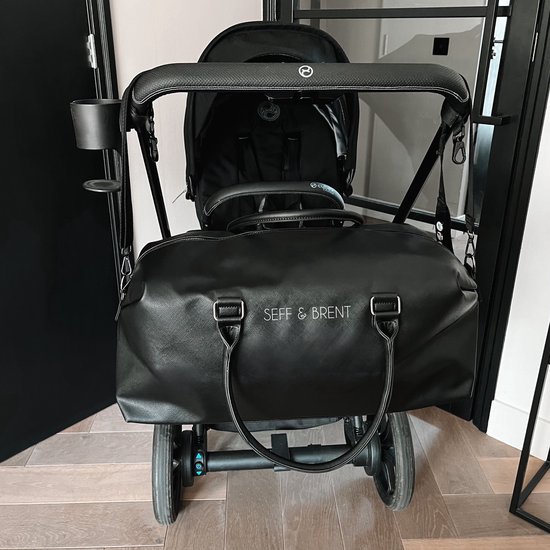 Gepersonaliseerde XL luiertas zwart - Babytas van Luiertas Factory