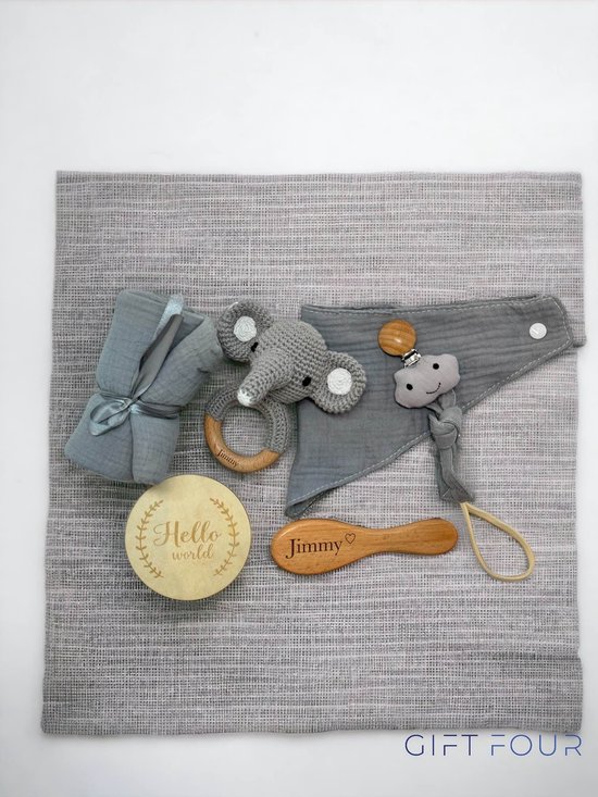 Gift Four - Babygeschenkset - Babycadeau jongen - Kraamcadeau - Geboortegeschenk - Met eigen naam van Merkloos