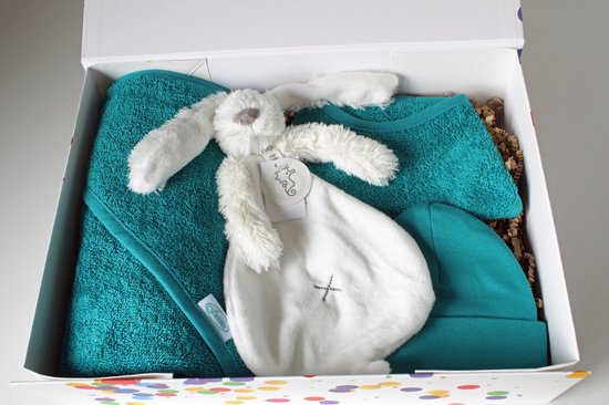 Giftbox Lake Green - cadeau baby - kraamcadeau - cadeau babyshower - cadeau baby jongen - cadeau baby meisje van Sheriff & Cherry