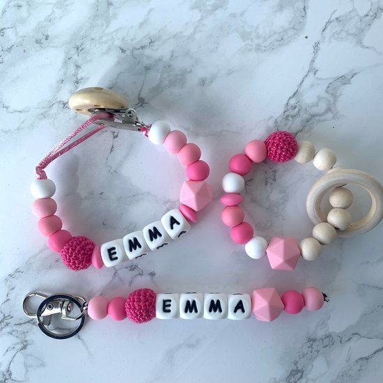 Giftset baby - fuchsia - gepersonaliseerd - verschillende kleuren van Pillowproof