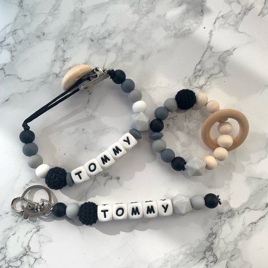 Giftset baby - zwart - gepersonaliseerd - verschillende kleuren van Wijck.
