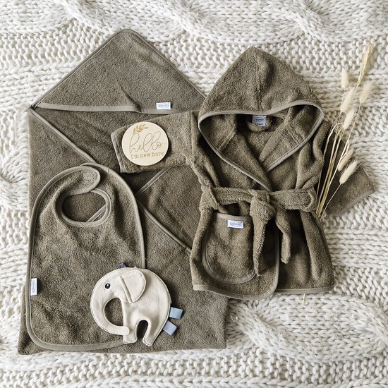 Gioia Giftbox essentials large forest - Jongen - Babygeschenkset - Baby cadeau - Kraammand van Gio