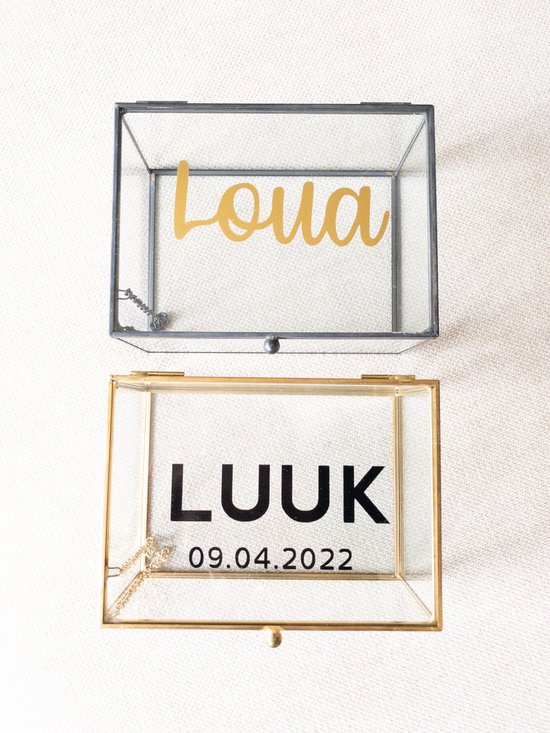 GLAZEN MEMORY BOX maat S - Zwart of Goud - PERSONALISEER NAAR WENS | Herinneringsbox | Herinneringskist | Herinneringsdoos | Memorybox | Kraamcadeau met naam | Baby geboortecadeau | Huwelijkscadeau | Ringdoos | Ringendoos | Bewaardoos | Sieradendoos van Merkloos