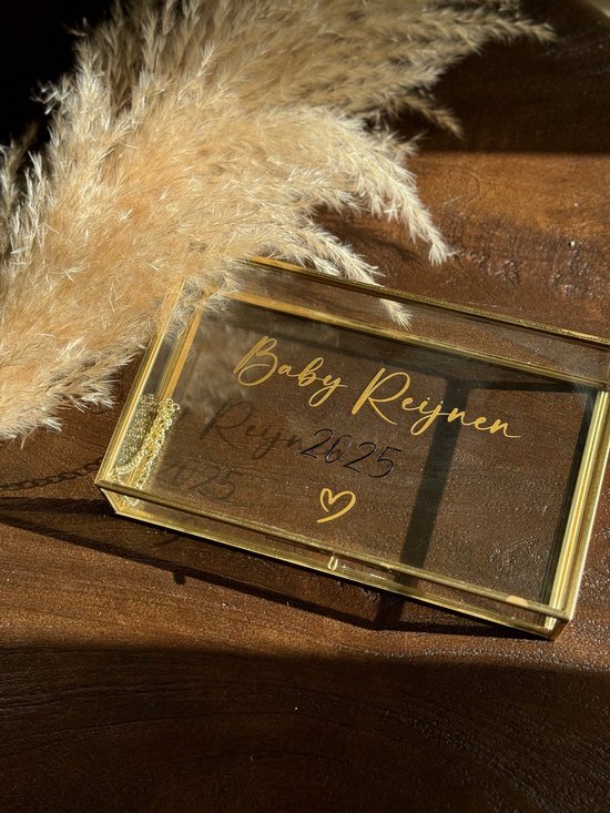 GLAZEN MEMORY BOX maat XL - Goud - PERSONALISEER NAAR WENS | Herinneringsbox | Herinneringskist | Herinneringsdoos | Memorybox | Kraamcadeau met naam | Baby geboortecadeau | Huwelijkscadeau | Ringdoos | Kerstcadeau | Bewaardoos | Sieradendoos