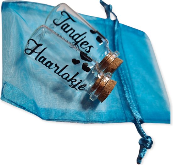 Haarlokje & Tandjes - incl Blauw zakje - baby geschenkset. van MemoryBox.