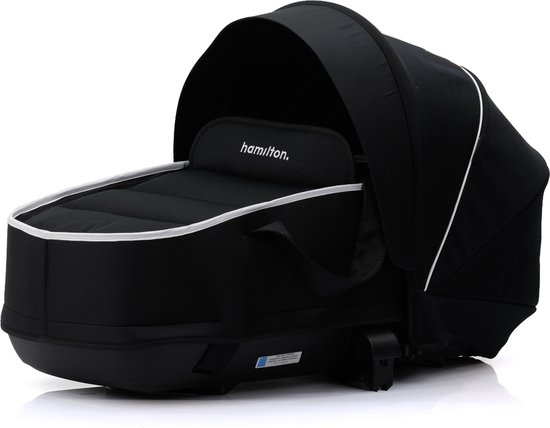 Hamilton by Yoop Premium Bassinet – Draagbare wieg voor baby – Eenvoudig monteerbare reiswieg voor de kinderwagen – Ruim en comfortabel reisbed met optimale luchtcirculatie – Uittrekbare zonnekap – Met buggy adapters – Zwart van Hamilton