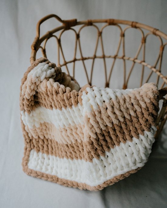 Handgehaakte baby- kinderdeken - Streep patroon - 100% zacht microvezel - Maat 75cmx75cm - Volledig handgemaakt van Merkloos