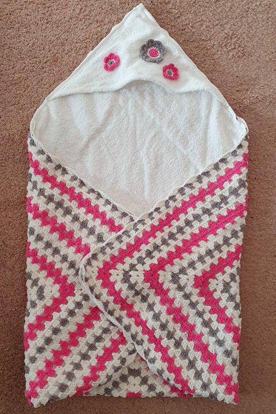 Handgemaakte Omslagdoek Baby - Badcape - Wit - Roze - Grijs - Gehaakt - Katoen - Multicolor - Badstof van Little Dutch