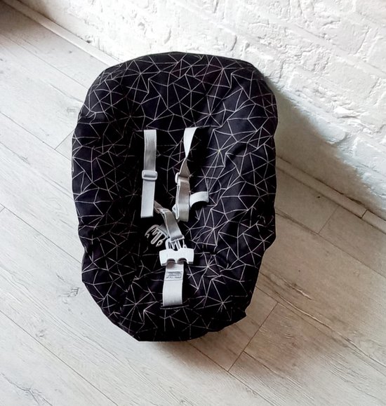 Hoes Trip Trap babyschaal Nieuw Model in zwart met gouden figuren van Merkloos