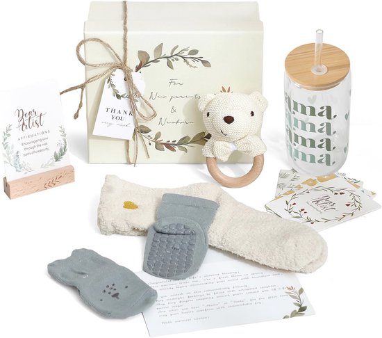 Houten bijtring cadeauset voor baby's - Complete set met rammelaar, sokken, en meer - Perfect cadeau voor babyshower van Merkloos