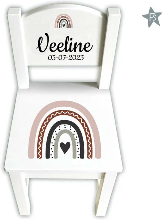 Houten geboortestoeltje met naam en regenboog meisje van Bello-metalwoodesign