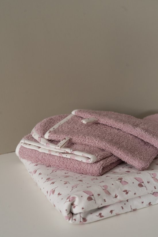 Kadoset-baby-kleur mauve-handgemaakt-( Sweet baby Bedstraw ) van Verschoor & Co.