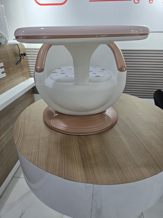 Kinderstoel eten van Merkloos