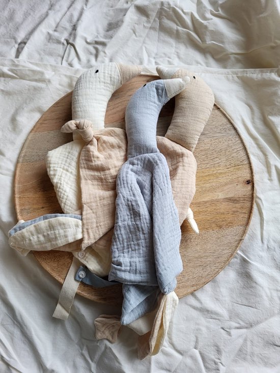 Knuffeldoekje Gans - Katoen - Hydrofiel - Baby - Kind - 40x20cm - Met naam - Gepersonaliseerd - Keuze uit 3 kleuren doekje en 6 kleuren garen van NakieBaby