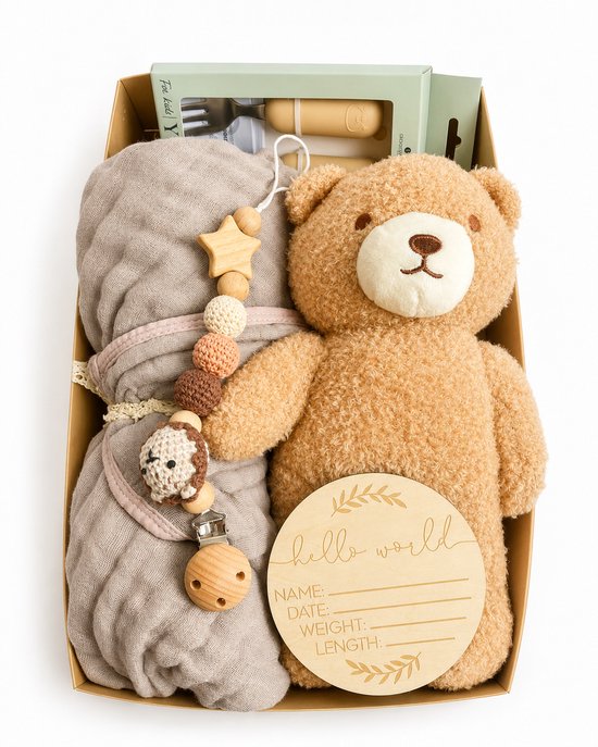 kraam cadeau voor jongen en meisje, pakket van speenkoord, hydrofiel doek, knuffel bestek en mijlpaalkaart