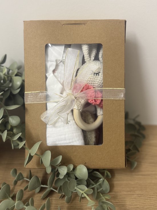 Kraamcadeau Baby Cadeaubox – Gehaakte Konijn Rammelaar, Speenkoord, Babyborstel & Hydrofiele Doek – Baby Geschenk Set van Merkloos