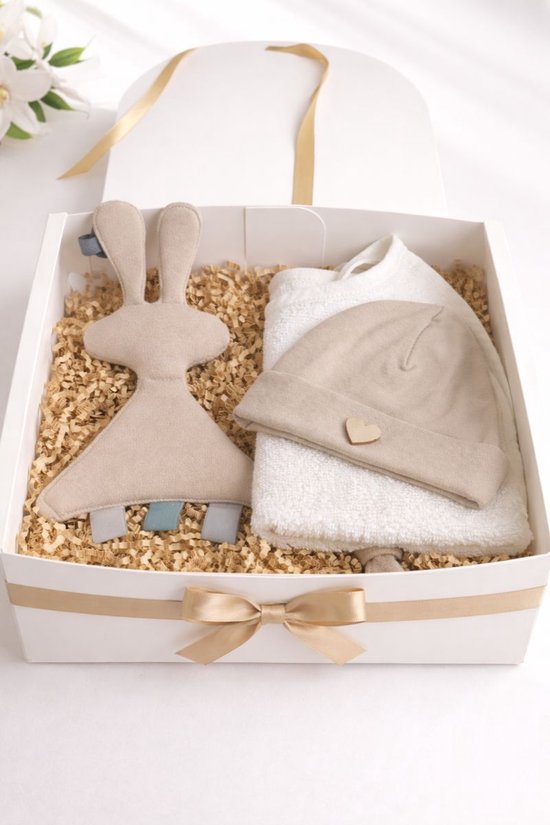 Kraamcadeau Baby - Luxe Baby Giftbox Neutraal - Tutpop, Slab & Muts - Geboortecadeau van Merkloos