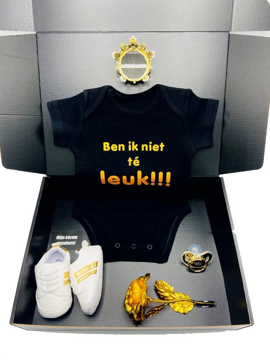 Kraamcadeau Ben ik niet té leuk - kraamkado unisex - babyshower - kan ook rechtstreeks worden opgestuurd als cadeau - kraampakket - romper - babysneakers van Pippeloentje