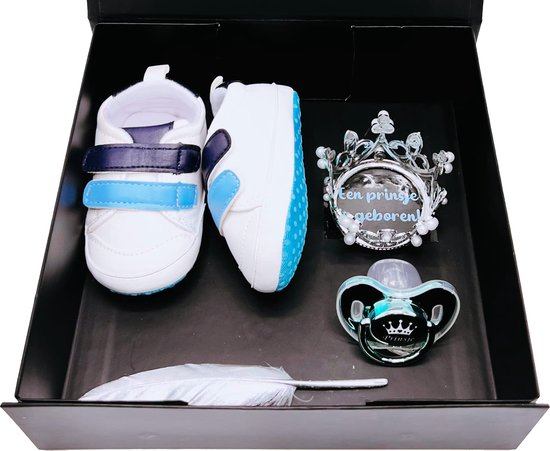 Kraamcadeau - eerste sneakerbox blauw - speen - baby sneakers - kraamkade jongen - rechtstreeks versturen ook mogelijk van BamBam