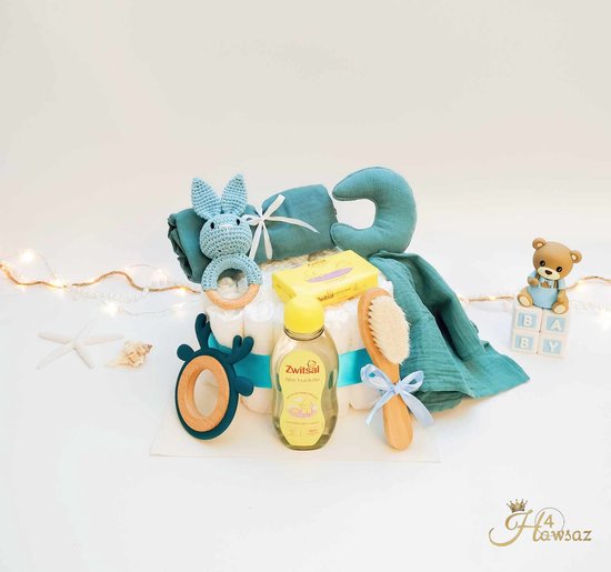 Kraamcadeau jongen 32 stuks - Hawsaz.nl Cadeau - Genderneutraal kraamcadeau - Originele Babycadeau's - 25 luiers - Luiertaart blauw - Babycadeau - Babygeschenkset - Babyshower - Gepersonaliseerde cadeaus - Babyverzorging van Hawsaz.nl