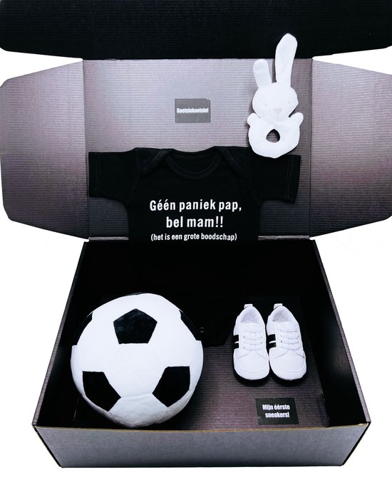 Kraamcadeau jongen - baby voetbal - kan ook rechtstreeks worden verstuurd als cadeau - groot kraamcadeau van MikoDreams