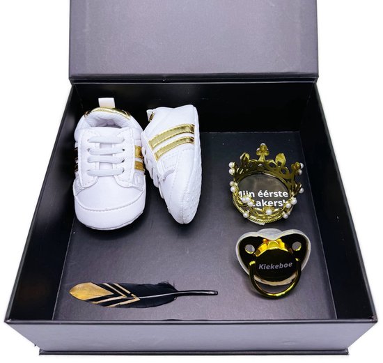 Kraamcadeau Jongen - Witte Babysneakers met Gouden Strepen & Speen - Mijn Eerste Sneakers - Geboortecadeau van Merkloos