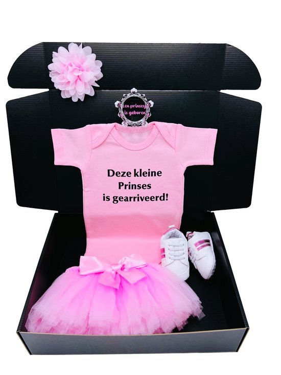 Kraamcadeau - kraamcadeau meisje - kan ook rechtstreeks worden verstuurd - kraamcadeau meisje - babyshower - petticoat/tule van Lavievo