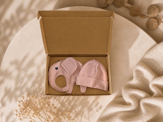 Kraamcadeau Meisje – Baby Mutsje met Speendoekje in Luxe Gouden Geschenkdoos – roze – Origineel Kraamcadeau