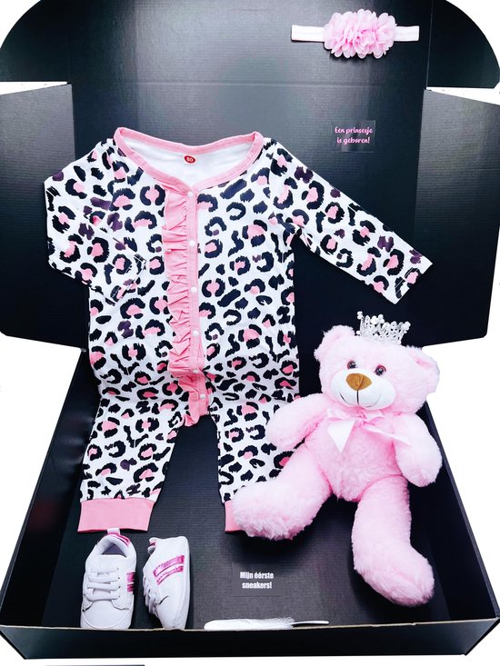 kraamcadeau meisje deluxe met roze boxpakje, teddybeer, babyschoentjes en hoofdband - ook rechtstreeks als cadeau op te sturen van Geboortewinkel