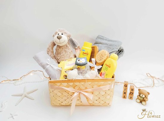 Kraamcadeau Meisje - Jongen 11 stuks - Hawsaz.nl Cadeau - Genderneutraal kraamcadeau - Geschenkset unisex - Babygeschenkset - Babyshower - Gepersonaliseerde cadeaus - Knuffel - Zwitsal Babyverzorging van Hawsaz.nl