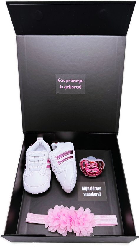 Kraamcadeau meisje - met babysneakers, speen en hoofdband - cadeau geboorte meisje - geboortegeschenk, rechtstreeks opsturen mogelijk van BamBam