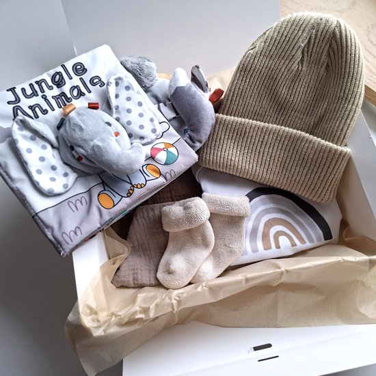 Kraamcadeau pakket - unisex - beige - muts - regenboog - Babyshower cadeau - Kraammand - Babycadeau van Merkloos