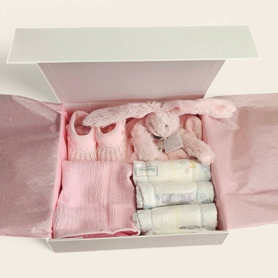 Kraamcadeau roze met Happy Horse Richie Knuffeldoekje, spuugdoekje slofjes en pampers van HEMA