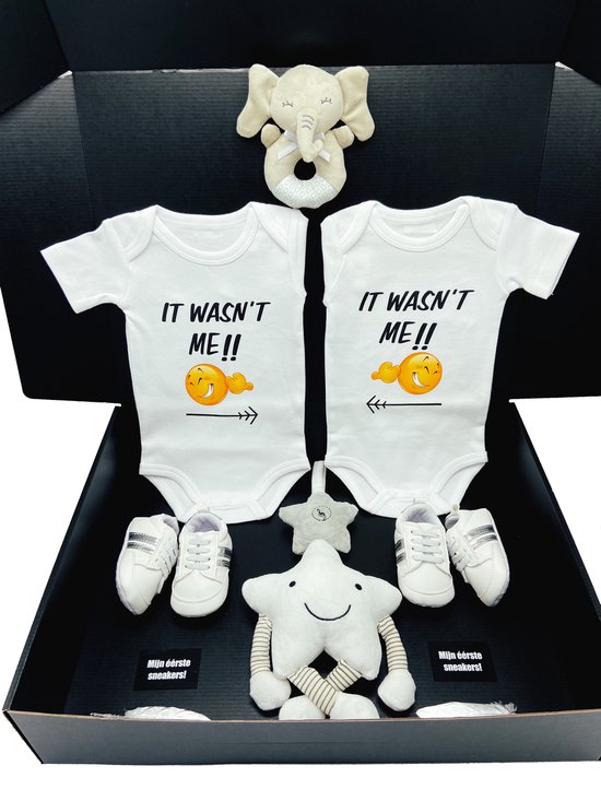 Kraamcadeau Tweeling - twins box - kan ook rechtstreeks als cadeau worden verstuurd - muziekmobiel romper kraamkado tweeling van Little Dutch