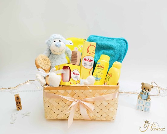 Kraamcadeau voor jongen 10 stuks - Hawsaz.nl Cadeau - Genderneutraal kraamcadeau - Geschenkset unisex - Babygeschenkset - Babyshower - Knuffel - Gepersonaliseerde cadeaus - Geurkaars - Geurstokjes - Zwitsal Babyverzorging van Hawsaz.nl