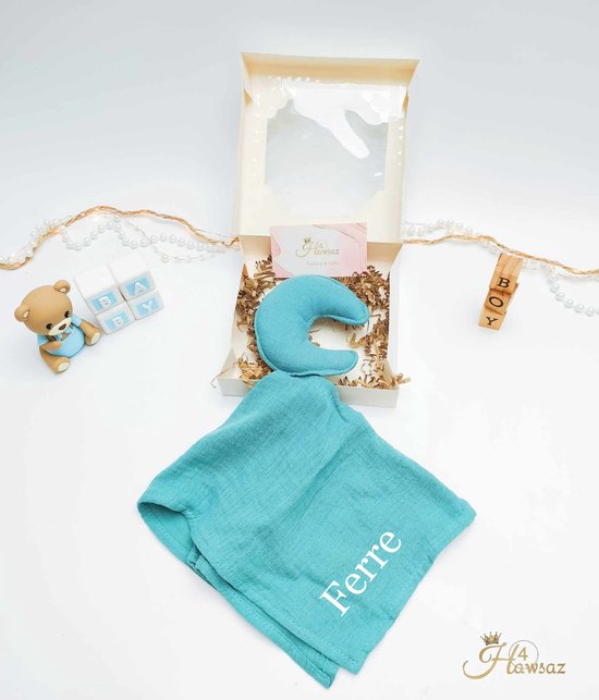 Kraamcadeau voor jongen met naam - Hawsaz.nl cadeau - knuffeldoekje 1 stuk - Baby knuffel - knuffelbeer - Babygeschenk - Babycadeau - Babyshower - Geboortecadeau - Maan - Baby kado - cadeau met naam - Babygeschenkset - Gepersonaliseerd van $