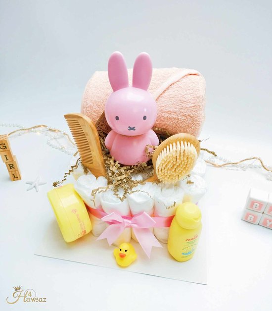 Kraamcadeau voor Meisje 32 stuks - Hawsaz.nl Cadeau - Genderneutraal kraamcadeau - Originele Babycadeau's - 25 luiers newborn - Luiertaart - Babycadeau - Babygeschenkset - Babyshower - Gepersonaliseerde cadeaus - Nijntje - Zwitsal - Babyverzorging van Hawsaz.nl