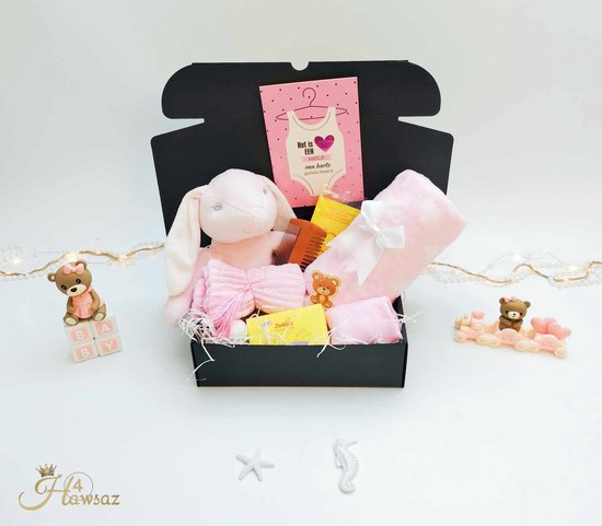 Kraamcadeau voor meisje 8 stuks - Hawsaz.nl cadeau - Babyknuffel - Slabbetje - Kraamcadeau - Gepersonaliseerd cadeau - Babydeken - Babygeschenksets - Geboortecadeau - Babyverzorging - Babyset - Zwitsal - Babypakket - Tweeling van Hawsaz.nl