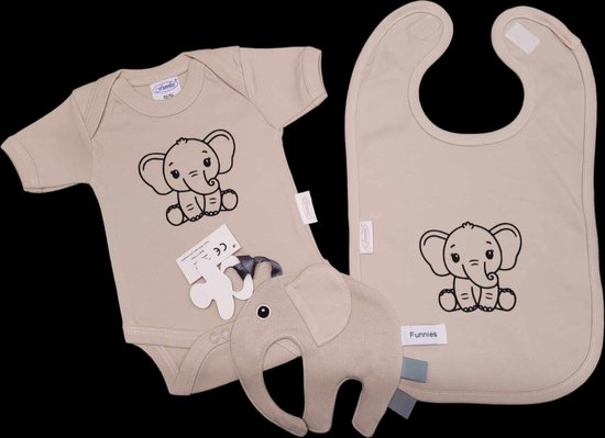 Kraamcadeau -zand - olifant - slab - speendoek - romper - maat 62/68. van Funnies.