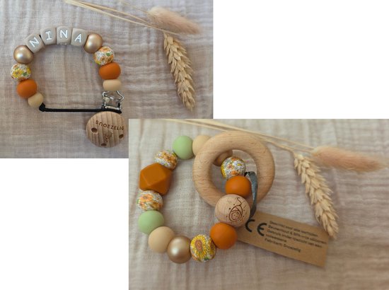 Kraamcadeaupakket - speenkoord & bijtring met naam - print old school summer - gepersonaliseerd - handgemaakt - NEN12586 & EN-71 getest en gecertificeerd - kraamcadeau - Snoezelig van Merkloos