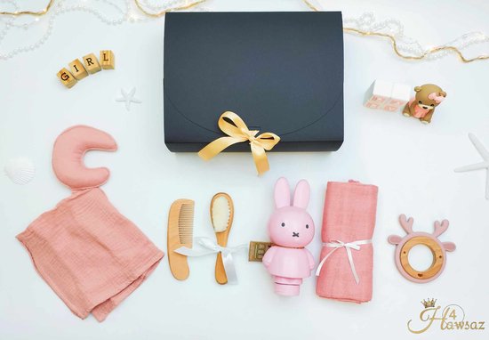 Kraamcadeaus voor meisje 7 stuks - Hawsaz.nl cadeau - Babygeschenksets - Geboortecadeau - babyshower - Babyset - Baby knuffel doekje - Speenkoord - Babygeschenk - baby speelgoed - Babyverzorging - Nijntje - Gepersonaliseerd van Hawsaz.nl