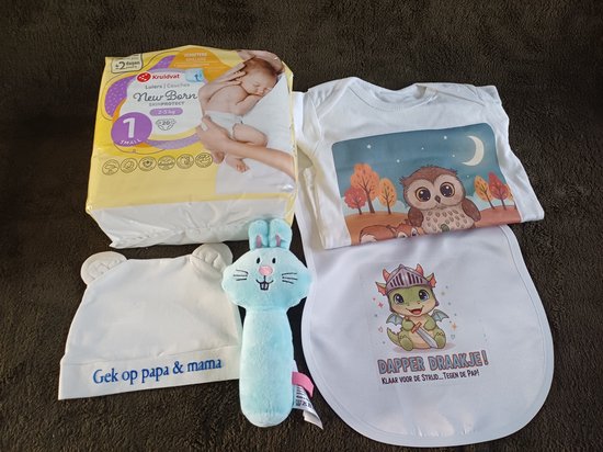 Kraampakket – Luiers, romper, slabber, rammelaar en babymuts – Perfect kraamcadeau voor jongen of meisje van Merkloos